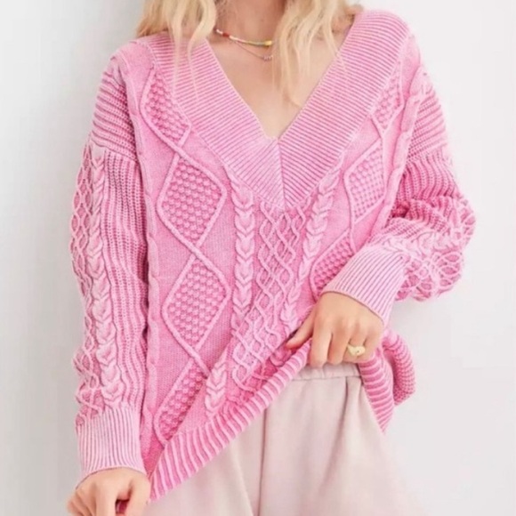 🩷Aerie Oversized Cable Knit V-Neck Sweater Barbie Pink XS Valentines - Picture 16 of 16